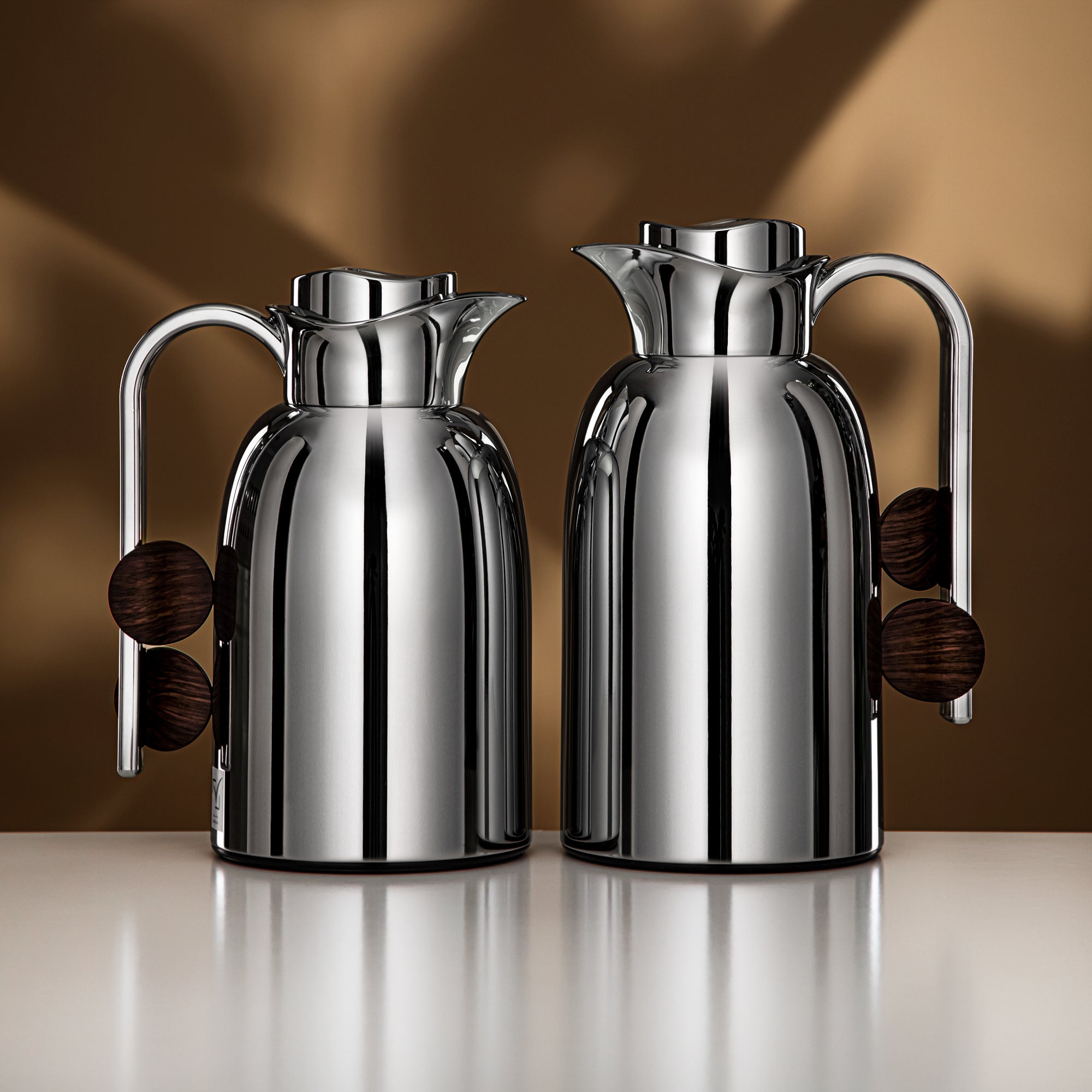 Almarjan Vacuum Flask Set 0.7L + 1L Silver & Dark Wood
