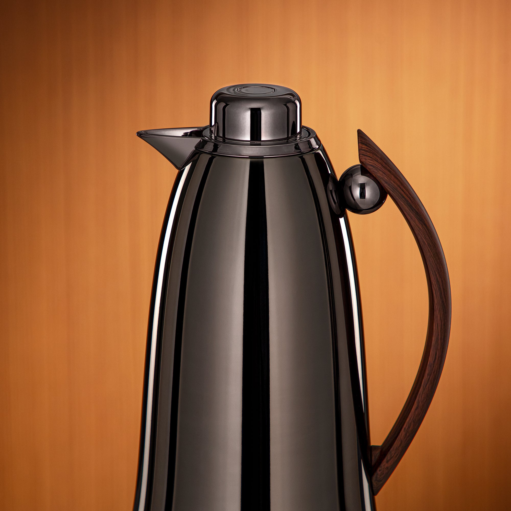 المرجان طقم ترامس 0.7L + 1L أسود مسدس وخشب داكن