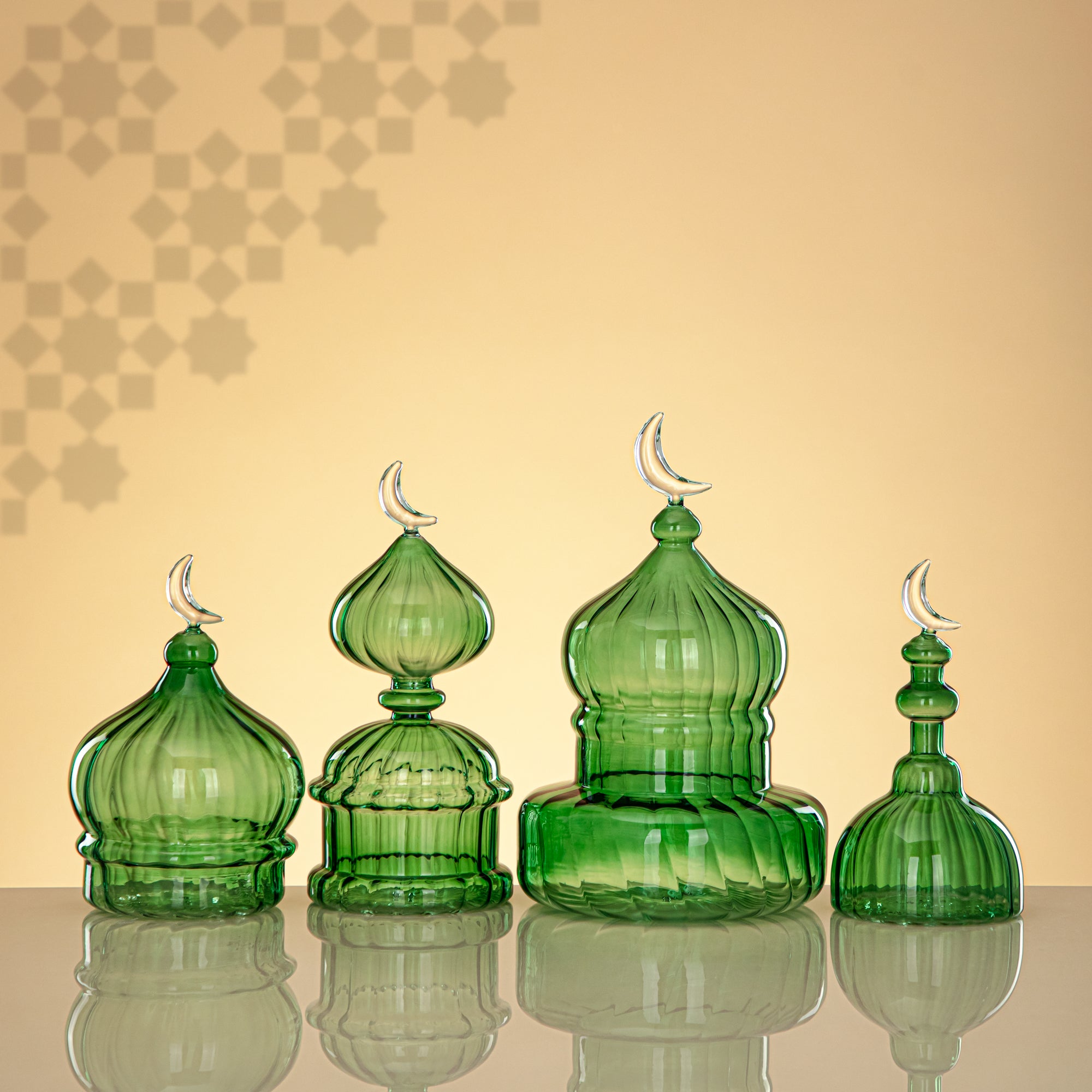 Almarjan Minaret Table Decoration 17cm x 9cm Transparent Green with Clear Crescent Moon – Noor Al Layali