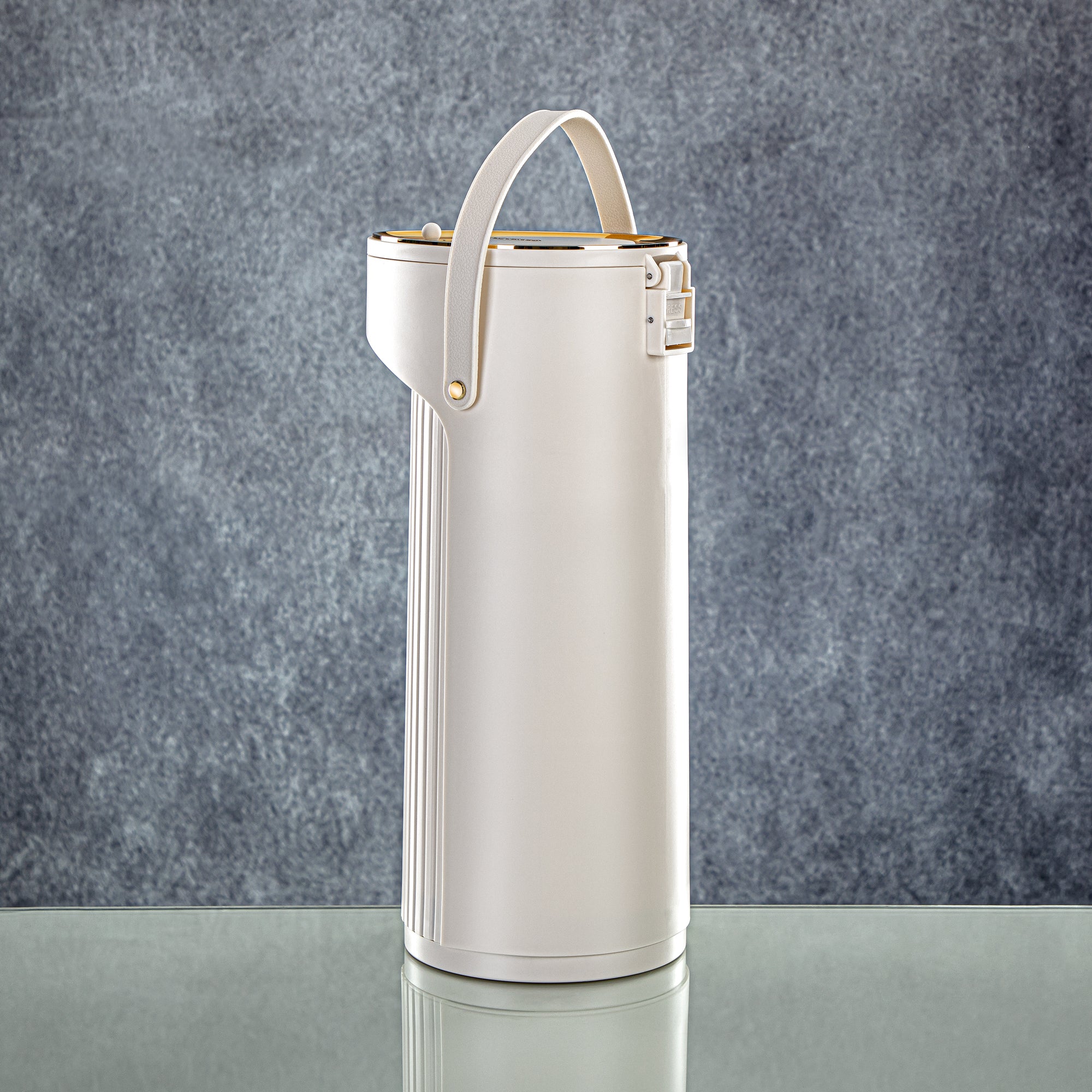 ترمس المرجان سعة 2.2 لتر مزود بمضخة. باللون العاجي والذهبي - SM-2417A-220 IV/G