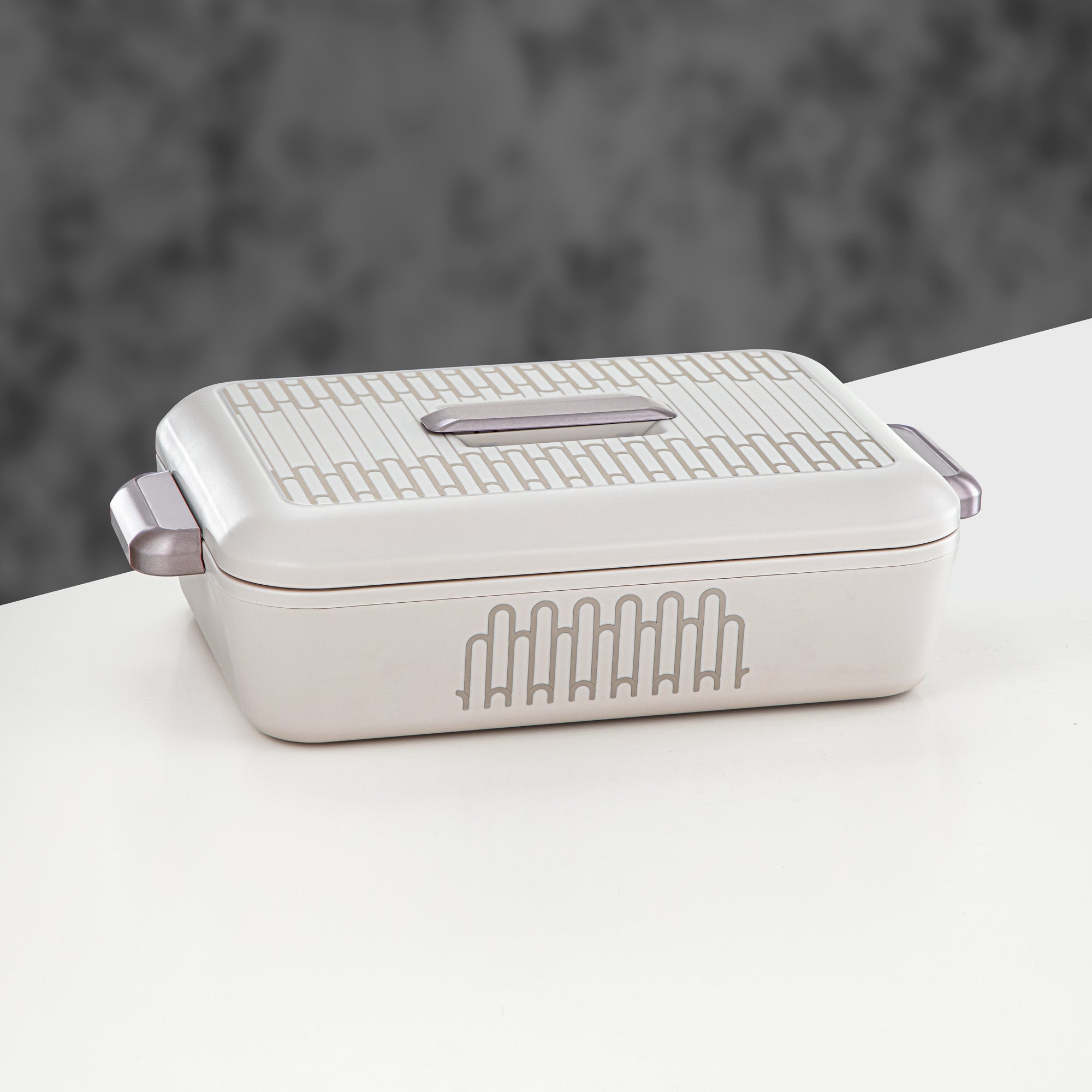 Almarjan Rectangular Hot Pot 2.8L White & Matt Gold