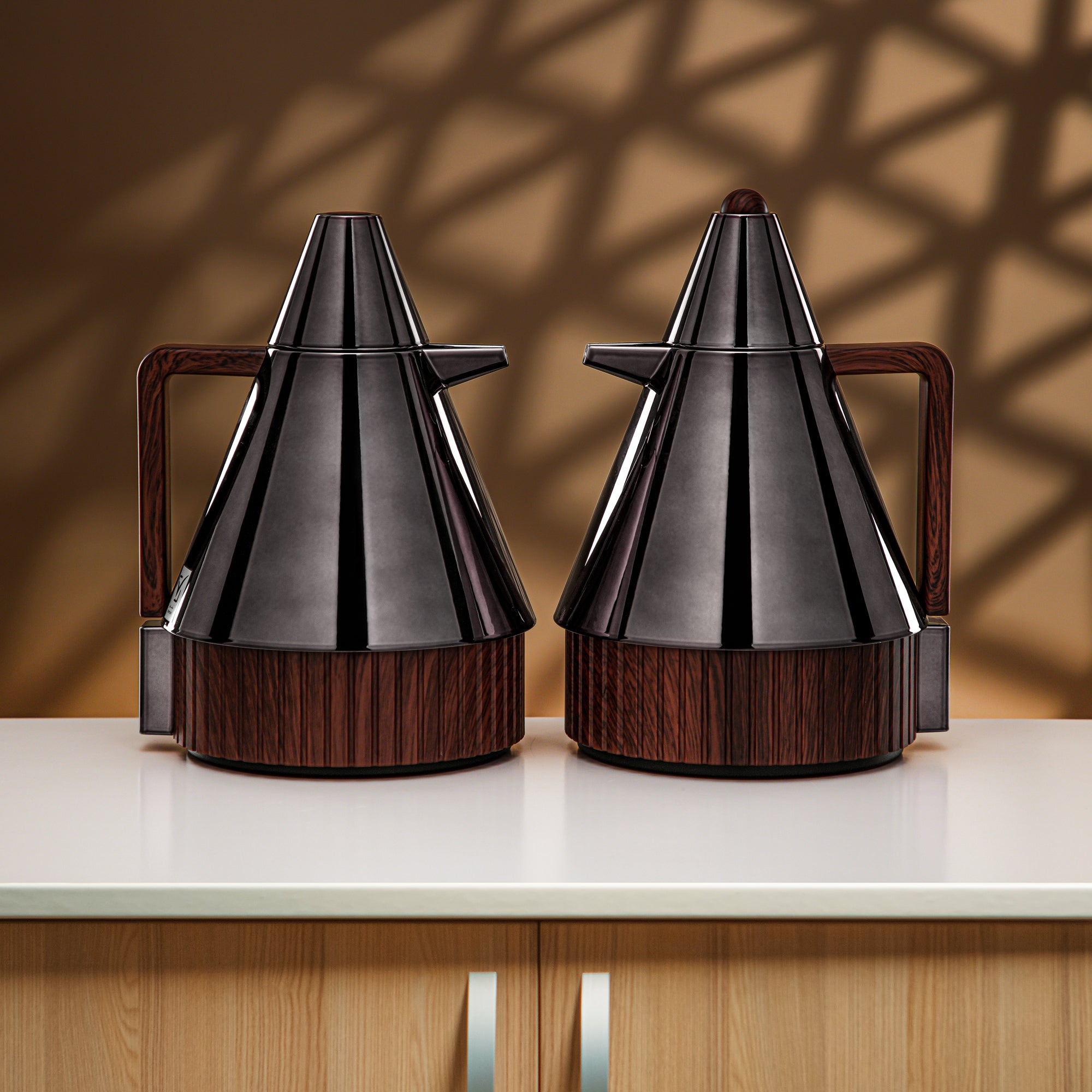 Almarjan Vacuum Flask Set 1L + 1L Gun Black & Dark Wood