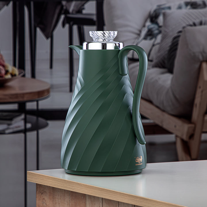 Almarjan 2 Pieces Vacuum Flask Set Green & Silver - GT109-070/100 NGR/C