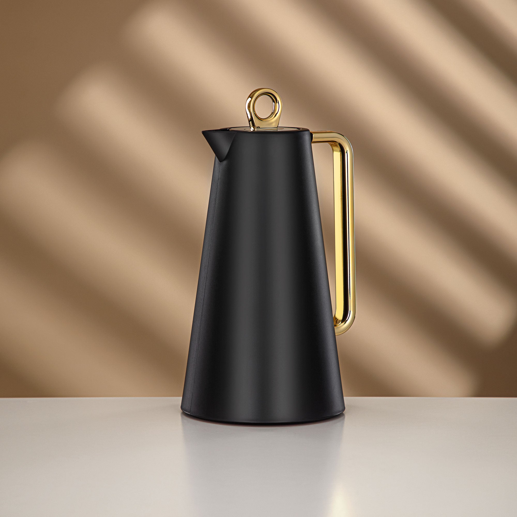Almarjan Vacuum Flask Set Black & Gold