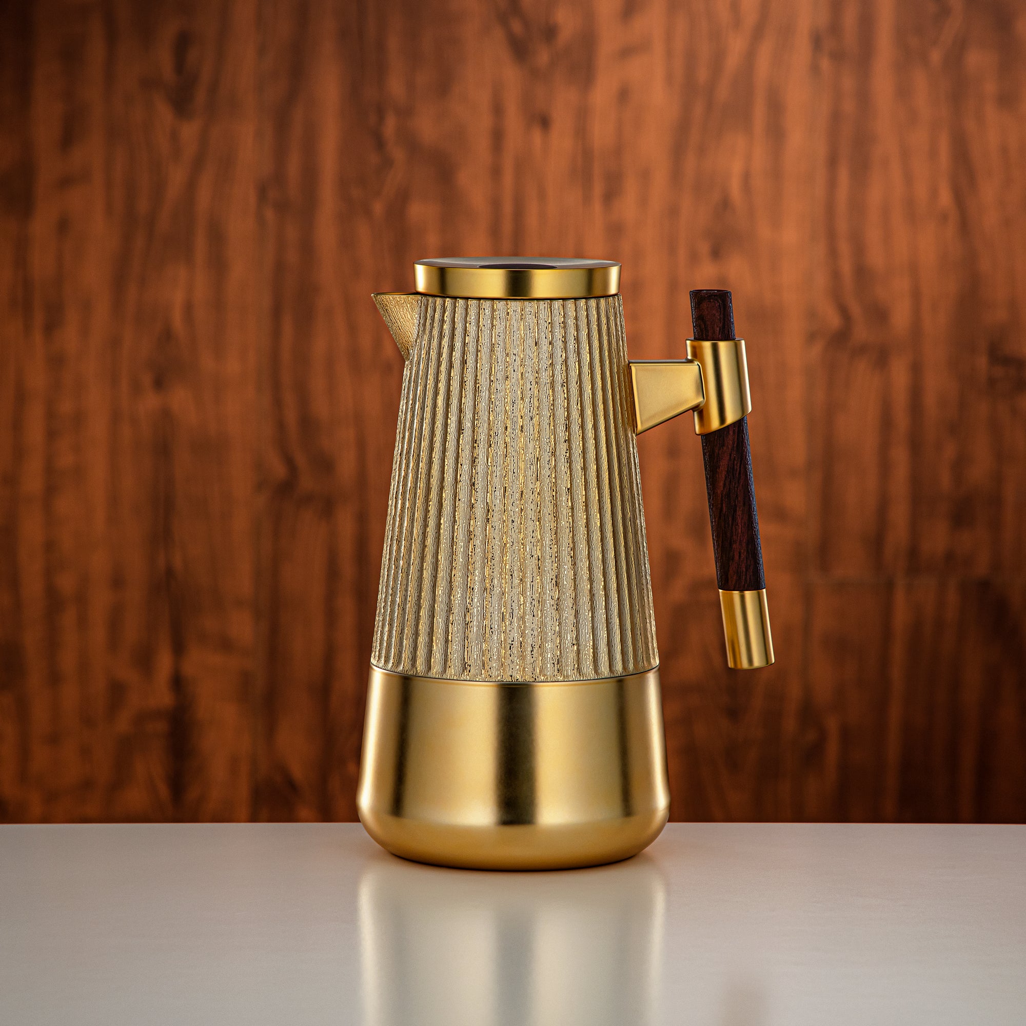 طقم ترامس المرجان 1 لتر + 1 لتر ذهبي غير لامع وخشب داكن غير لامع